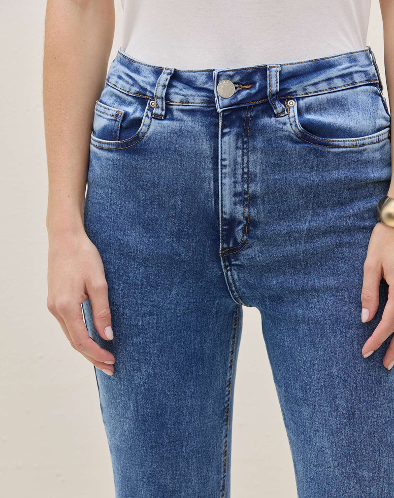 Calça Reta Cropped Jeans - Azul Médio