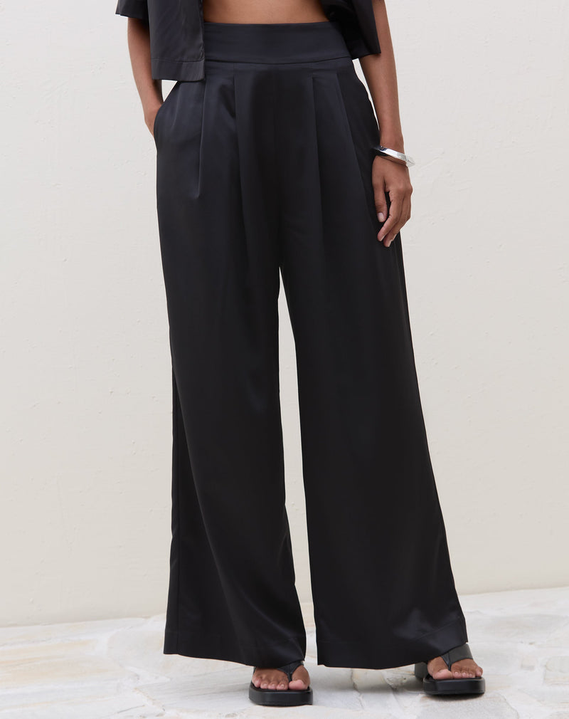 Calça Wide Leg com Pregas Alfaiataria - Preto